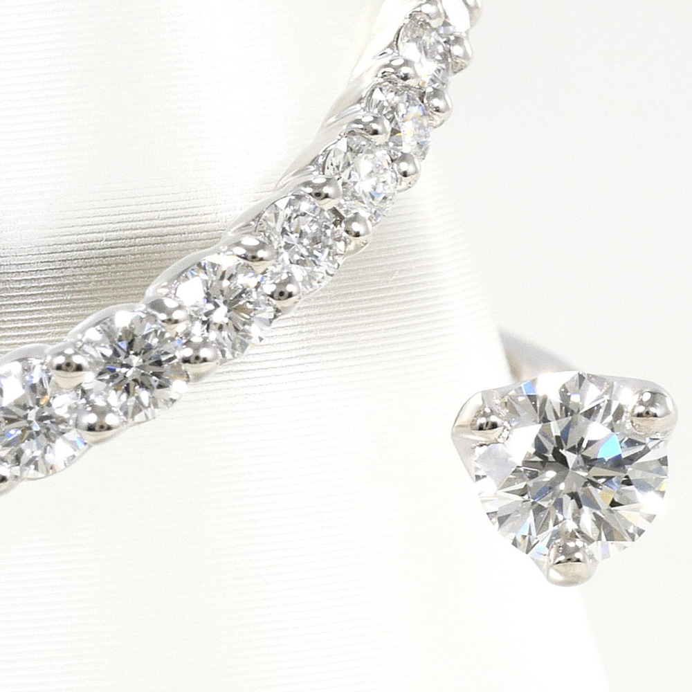 VINTAGE Silver Diamond Ring - Picture 2 of 7